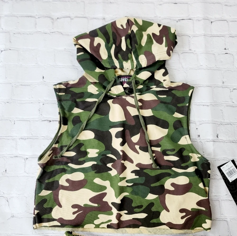 Love‎ love love Camouflage hoodie 2pc shorts set